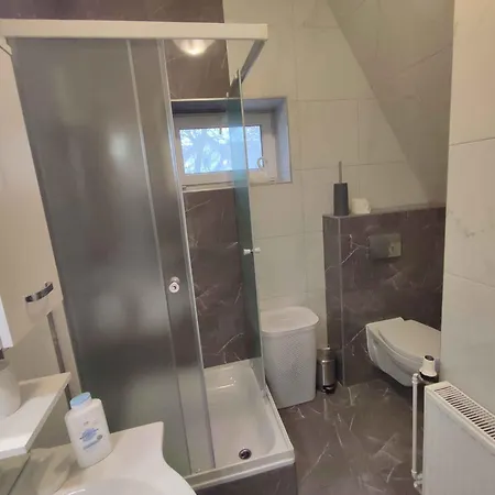 In 40425 Apartment *