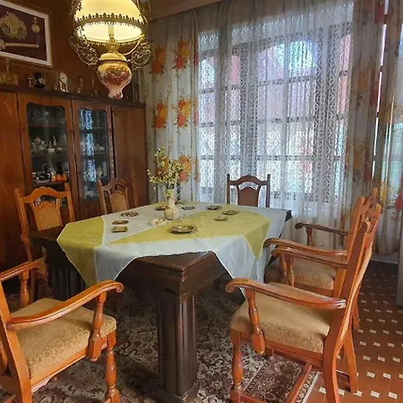 Apartment In 40425